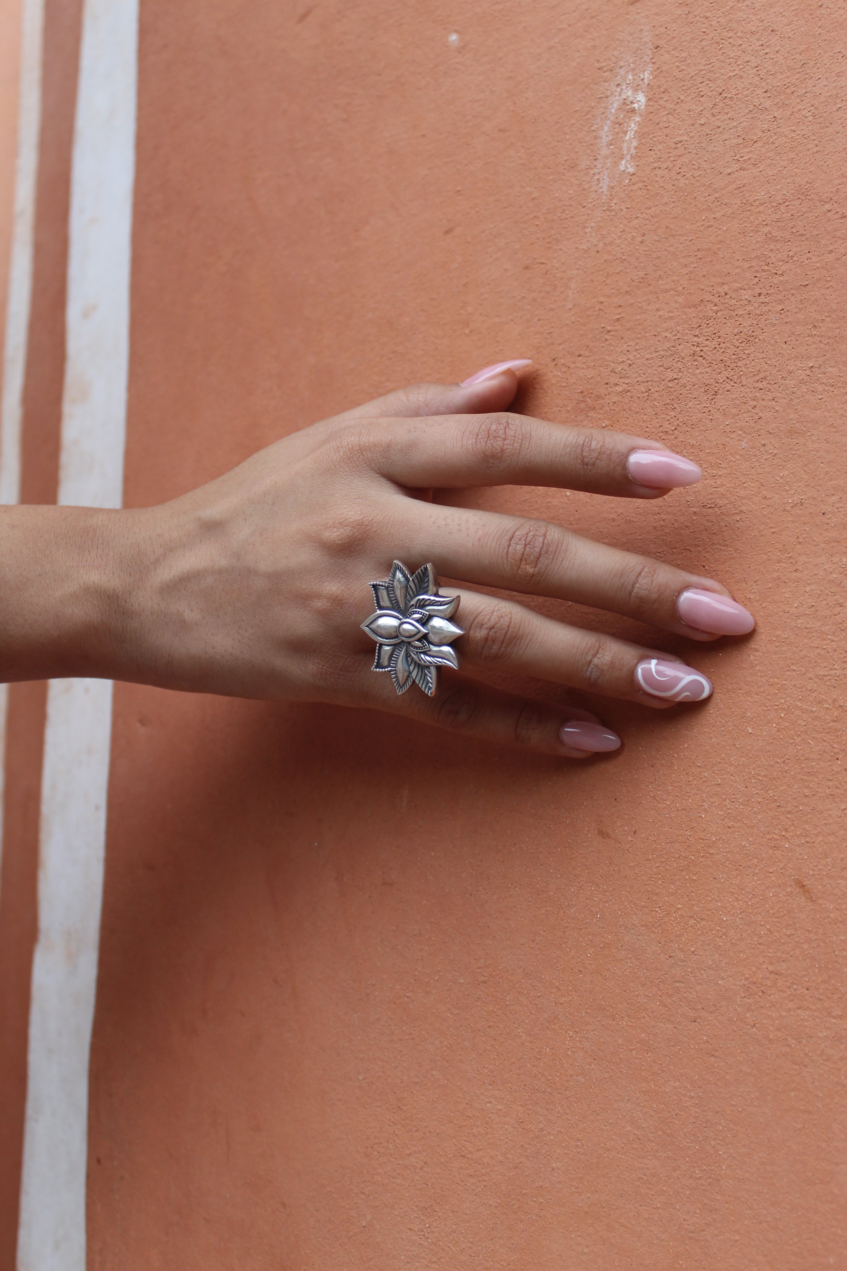 SILVER LOTUS OXIDIZED RING